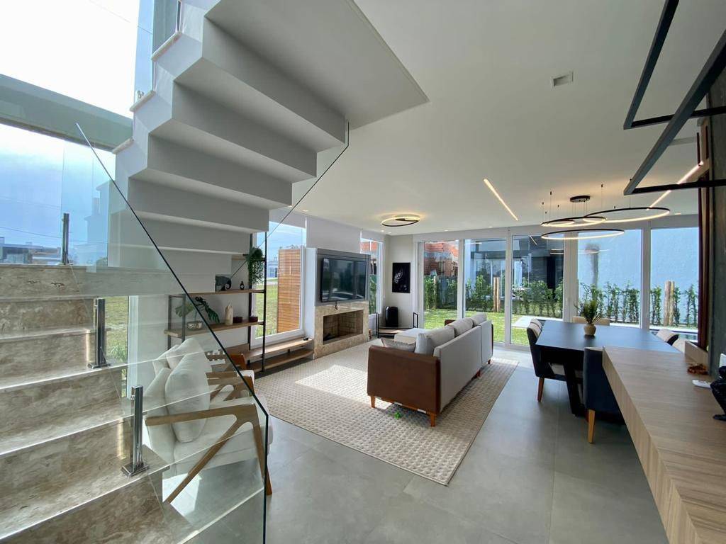 Casa em Condomínio 4 dormitórios para venda, ARROIO TEIXEIRA em Capão da Canoa | Ref.: 3525