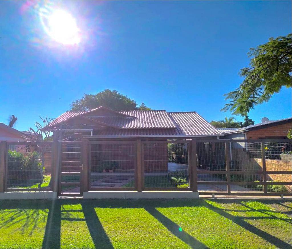 Casa 3 dormitórios para venda, XANGRI-LÁ em Capão da Canoa | Ref.: 746